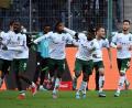 Bild: Federico Gambarini/dpa
Mönchengladbach kam gegen Wolfsburg nach einem 0:2-Rückstand noch zurück.