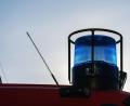 Bild: Philipp von Ditfurth/dpa/Symbolbild
Ein Blaulicht auf dem Dach eines Einsatzfahrzeugs der Feuerwehr.
