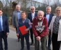 Bild: Kunz
Die Weidener Genossen ehren die Gründungsvorstandsmitglieder der SPD AG 60 plus: (von links) Oberbürgermeister Jens Meyer, SPD-Bezirksvorsitzender Reinhold Strobl, Wilhelm Moser, Vorsitzender Karlheinz Roth, Johann Sittl, Ernst Werner und Sabine Zeidler.