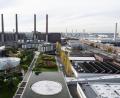 Bild: Swen Pförtner/dpa
Blick auf das Werksgelände von Volkswagen. Bei der neuen Fabrik für das künftig zentrale VW-Modell Trinity im Großraum Wolfsburg zeichnet sich ein Standort unmittelbar am Stammwerk ab.