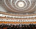Bild: Rao Aimin/XinHua/dpa
Blick auf die Teilnehmer während der Eröffnung zur  Jahrestagung des Volkskongresses in der Großen Halle des Volkes.