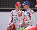 Bild: James Gasperotti/ZUMA Wire/dpa
Das Formel-1-Team Haas trennt sich vom Piloten Nikita Masepin aus Russland (l), hier im Gespräch mit Mick Schumacher.