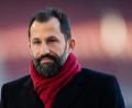 Bild: Tom Weller/dpa/Archivbild
Bayern-Sportvorstand Hasan Salihamidzic steht vor einem Spiel im Stadion.