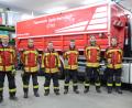 Bild: ak
Rund 4000 Stunden Freizeit haben Florian Sehnke, Jörg Fichtner, Andre Hofmann, Michael Walter, Christoph Emmerig und Volker Hammon (von links) in den neuen Löschwasserbehälter der Speichersdorfer Stützpunktfeuerwehr investiert.