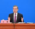 Bild: Li Xin/Xinhua/dpa
Wang Yi, Außenminister von China, spricht am Rande der laufenden Jahrestagung des chinesischen Volkskongresses bei einer Pressekonferenz.