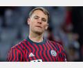 Bild: Sven Hoppe/dpa
Bayerns Torwart Manuel Neuer wärmt sich auf.