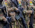 Bild: Monika Skolimowska/dpa-Zentralbild/dpa
Die Bundeswehr soll über ein Sondervermögen 100 Milliarden Euro für Investitionen und Rüstungsvorhaben erhalten.
