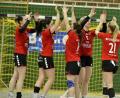 Archivbild: Hubert Ziegler
Die Sulzbacher Handballerinnen freuen sich über ihren 27:18-Heimsieg gegen Ingolstadt. Im Auswärtsspiel beim Tabellennachbarn Schwabach wollen sie gleich nachlegen.