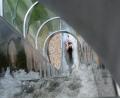 Bild: Gabi Schönberger
Aus neun Metern Höhe führt die neue Free-Fall-Rutsche im Schätzlerbad in die Tiefe. Der Name ist Programm. Wer rutscht, hat für einen kurzen Augenblick das Gefühl abzuheben.
