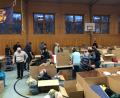 Bild: Feuerwehr Störnstein/exb
Die Störnsteiner Turnhalle ist zu einer Art Anlieferungshalle für Hilfsgüter umfunktioniert worden. Die Spendenbereitschaft der Bürger übertraf alle Erwartungen der Organisatoren.