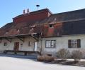 Bild: bö
Das ehemalige Verwaltungsgebäude der BayWa (rechter Teil) samt Lagerhaus wird dem Neubau für einen Einkaufsmarkt weichen müssen.