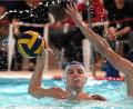 Archivbild: prg
Nikolaj Neumann (links) und Jakob Ströll (nicht im Bild) kassierten in der Schlussphase Wasserverweise, was die Wasserballer des SV Weiden auf die Verliererstraße brachte.