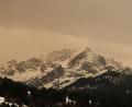 Bild: Angelika Warmuth//dpa
Über den Gipfen des Wetterstein-Gebirges zieht schlechtes Wetter mit Sahara-Staub auf.