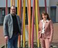 Bild: dob
Mit Martina Fels als Konrektorin ist das Führungsteam an der Realschule wieder perfekt aufgestellt. Schulleiter Kilian Graber freut sich besonders über die neue Kollegin, die mit ihm an einem Strang zieht.