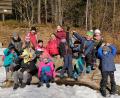 Bild: njn
Viel Spaß hatten die Hortkinder beim Ausflug in den Steinwald. Mit auf dem Bild Hortleiterin Sabrina Goller (hinten links).