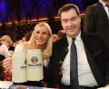 Archivbild: Tobias Hase/dpa
Im März 2019 war die Welt noch in Ordnung. Damals waren Ministerpräsident Markus Söder (CSU) und seine Frau Karin beim Starkbieranstich auf dem Nockherberg.