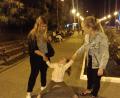 Bild: Ina Lunio /exb
Im September 2021 besuchte Larissa Fischer aus Amberg (links) ihre Familie in Cherson in der Südukraine. Im Bild mit ihrer Nichte (rechts) und deren Tochter, die dort leben.