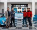 Bild: Dominik Lenz
Jürgen Groth und Ralf Bühler von Conrad Electronic überreichten den symbolischen Spendenscheck an Dominik Lenz und Manuel Kraus von Round Table 235 (von links).