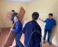 Bild: lei
Bis zum Wochenende soll das Pfarrhaus in Eschenfelden für den Einzug von zwei ukrainischen Familien bereit sein.