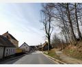 Bild: Portner
Diese mächtige Rotbuche in der Schönseer Straße wird es in Kürze nicht mehr geben. Der Stamm wird jedoch mit einer Höhe von etwa 1,50 Meter als Insektenhotel stehen bleiben.