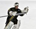 Archivbild: Hubert Ziegler
Timon Bätge, Torhüter des ERSC Amberg, hat für die kommende Saison verlängert. Am Sonntag im Rückspiel gegen den EHC Klostersee erwarten er und die Spieler des ERSC ein gut gefülltes Haus im Stadion am Schanzl.