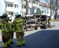 Bild: abi
Zu einem Unfall mit einem Sanka kam es am Sonntag in Marktredwitz. Infolge der Kollision mit einem Auto kippte der Rettungswagen zur Seite.