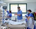 Archivbild: Seitz
Ein absoluter Aufnahmestopp lag in den vergangenen Tagen im Krankenhaus St. Barbara Schwandorf zwar nicht vor. Trotzdem sieht sich die Klinik aktuell an ihrer Kapazitätsgrenze angelangt und immer wieder gezwungen, sich bei der Integrierten Rettungsleitstelle auf Zeit von der stationären Versorgung abzumelden.
