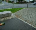 Bild: bjp
Als Spielwiesen müssen der Schulstraßen-Spielplatz (Bild) und der Dietl-Park leider auch für verantwortungslose Zeitgenossen herhalten - und nicht immer bleibt es bei der weggeworfenen Chipstüte oder Getränkedose. Ob die Stadt die Vandalen mittels Kameraüberwachung dingfest machen soll, entscheidet der Stadtrat in seiner nächsten Sitzung.