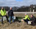 Bild: bnr
Vom ordnungsgemäßen Aufbau der Amphibienschutzzäune überzeugten sich (von links) Reinhard Scheuerlein (BN-Regionalreferent Oberpfalz), Gerhard List (Zaunbetreuer), Richard Mergner (BN-Landesvorsitzender) und Klaus Pöhler (Vorsitzender BN-Kreisgruppe Schwandorf).