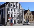 Bild: bö
Die Sanierung des Hauses Marktplatz 21 und der Umbau des Rathauses wurden auf die Gemeindehaushalte 2022 bis 2024 aufgeteilt. Die Kostenschätzung für die gesamte Baumaßnahme sieht 1.875.000 Euro vor.