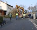 Bild: Susanne Schwab
Dem Baubeginn in der Winterstraße schauten sich (von links) Oberbürgermeister Michael Cerny, Polier Christoph Nowak, Bauleiter Michael Weizer und Markus Herrmann vom Tiefbauamt der Stadt Amberg vor Ort an.