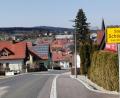 Bild: Portner
Der Blick über die Dächer von Schönsee zeigt, dass es noch Handlungsbedarf für mehr Photovoltaikanlagen auf den Dächern gibt. In der Altstadt ist dies jedoch laut Satzung verboten, was Stadträtin Bärbel Placke ändern will.