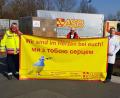 Bild: ASB-Regionalverband Jura/exb
Die erste Palette Getränkebecher nehmen (von links) Georg Nickel und Roland Löb vom ASB-Regionalverband Jura bei SEDA-Betriebsleiter Herbert May entgegen.