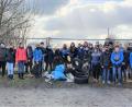 Bild: Johannes Birner, Stadt Amberg/exb
Die 7b und 7c des Max-Reger-Gymnasiums sammelten Müll in der Köferinger Heide.