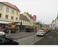 Archivbild: kgg
Die Erneuerung der Fahrbahnränder der Bundesstraße 299 durch die Innenstadt von Waldsassen wird am 4. April fortgesetzt. Die Ortsdurchfahrt wird dann nur halbseitig befahrbar sein, später gibt es dann eine Vollsperrung.