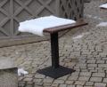 Bild: cog
Bevor sich der Winter verabschiedet, hat er noch vergängliche Tischdecken im Außenbereich eines Lokals am Luitpoldplatz ausgebreitet.