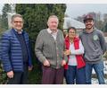 Bild: gis
Bürgermeister Franz Tauber (links) und Burschenverein-Vorsitzender Marco Fuchs (rechts) gratulierten Hans Bauer zum Geburtstag. Zu den Gratulanten gehörte freilich auch Ehefrau Felizitas.