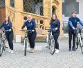 Bild: Simon Wiesner, Stadt Amberg/exb
Unter anderem diese Auszubildenden der Stadt Amberg (von links) Luca Birner, Jessica Werner, Regina Panjuschkin und Tobias Hupf haben die Organisation des Stadtradelns übernommen.