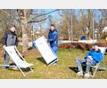 Bild: Karoline Gajeck-Scheuck/exb
Die Abschlussarbeiten im Hockermühlbad Amberg sind für die Saisoneröffnung im vollen Gange – das Hocko-Team testet schon mal die neuen Liegestühle, die es nun neuerdings zum Leihen gibt.