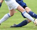 Bild: af
Foul mit Folgen: Ein Spieler des SV Riglasreuth erlitt in der A-Klassenpartie in Trabitz einen Schien- und Wadenbeinbruch.