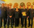 Bild: FFW Wildenau/exb
Karl Wittmann wurde zum Ehrenmitglied der Feuerwehr ernannt. Im Bild (von links): Wolfgang Bernreiter, Zweiter Vorsitzender Stefan Bauernfeind, Kommandant Jörg Petersohn, Bürgermeister Lothar Müller, Erste Vorsitzende Johanna Warawko, Marktrat Marcus Fritsch, Ehrenmitglied Karl Wittmann, Marktrat Thomas Wittmann und Zweiter Kommandant Thomas Albrecht.