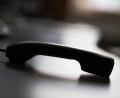Symbolbild: Rolf Vennenbernd
Ein abgelegter Telefonhörer. Eine falsche Anwaltskanzlei verschickt derzeit Schreiben, in denen die Kündigung eines vermeintlichen Vertrages angeboten wird, der aber nie geschlossen wurde. Dafür sollen die Empfänger eine Gebühr bezahlen. Die Polizei warnt und gibt Tipps.