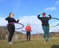 Bild: Lorenz, Kira [knz]
Hula-Hoop macht einen Riesenspaß und nebenbei noch Bauchmuskeln.