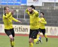 Bild: Hubert Ziegler
Dennis Kramer (rechts) bejubelt seinen zweiten Treffer zum 2:0-Heimsieg des FC Amberg. Sein Mannschaftskollege Lukas Heinrich (links) ist erster Gratulant.