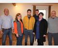 Bild: kro
Die neu gewählten Mitglieder im Vorstand des Kleintierzuchtvereins Waldsassen, Zweiter Schriftführer Klaus Zeitler, Vorsitzende Heike Suchanek, Tätowiermeister Michael Lang, Jugendleiter Max Frank und Schriftführerin Anita Scharnagl, zusammen mit Stadtrat und Wahlleiter Bernd Lux (von rechts).