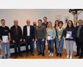 Bild: bö
Die Blaskapelle St. Georg wählt einen neuen Vorstand (von links): Matthias Engelhard, Adalbert Obermeier, Bürgermeister Erwin Geitner, Dirigent Miroslaw Zgrzendek , Vorsitzender Sebastian Zapf, Manuel Kraus, Marina Dotzler, Nathalie Kryschak, Evelyn Kryschak, Karin Kopf und Pfarrer Slawomir Niemczewski.