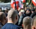Bild: Bernd Thissen/dpa
Laut Verfassungsschutzbericht sank 2021 in Bayern die Zahl rechtsextremistischer Straftaten von 2455 auf 1750.