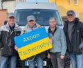 Bild: Aktion Tschernobyl/exb
Die erste Etappe ist geschafft. In einigen Tagen machen sich Ludwig Schoyerer und Michael C. Geiss erneute auf den Weg zur ukrainischen Grenze. Die Hilfsmittel stellen Angelika und Josef Ziegler zusammen (von links)