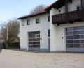 Bild: wro
Der Vorplatz des Feuerwehrhauses an der Schulstraße in Fuchsmühl soll umgestaltet werden. Derzeit werden Angebote für die Baumaßnahme eingeholt.