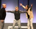 Archivbild: Bo Lahola/exb
"Komplexe Väter" mit (von links) Jochen Busse, Rene Heimersdorff und Hugo Egon Balder wird im Stadttheater Amberg gezeigt.